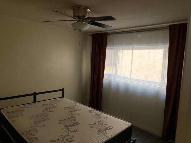 Photo - 1286 W 36th St Unit 2