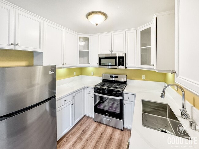 Building Photo - Great 2B/1BA Condo in Oceanside! Unit 102