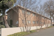 Photo - Holiday Manor Apartments