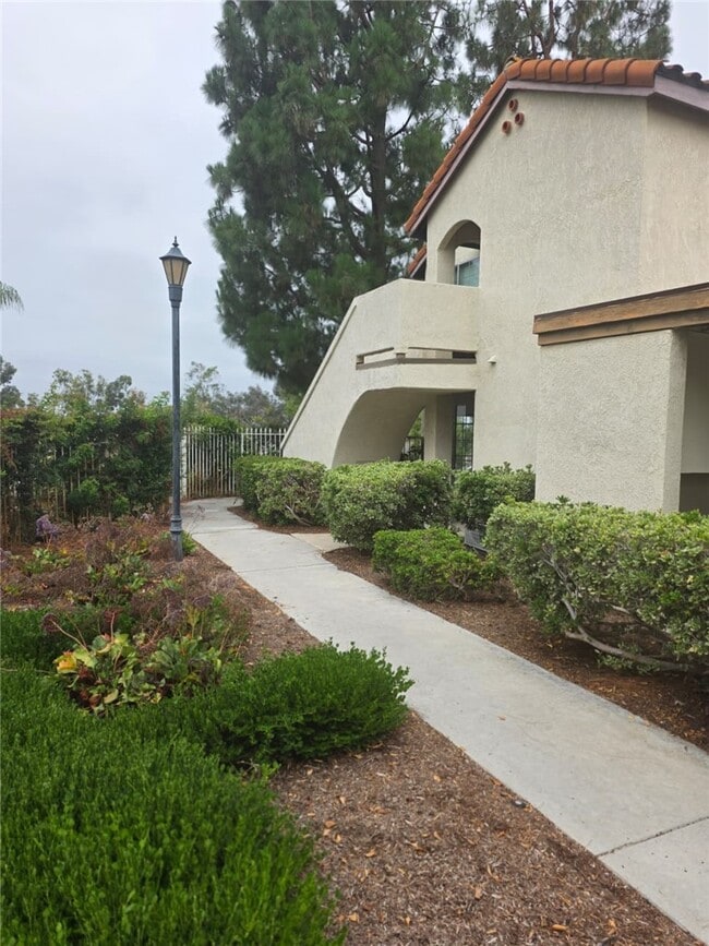 Photo - 23395 La Crescenta Unit A