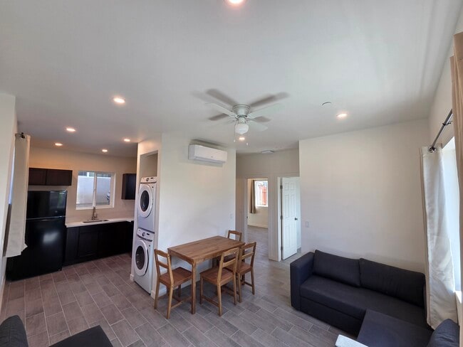 Photo - 855 Winston Dr Unit 855