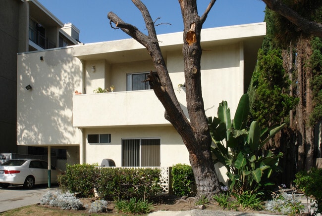 Photo - 3755 Mentone Ave Apartments