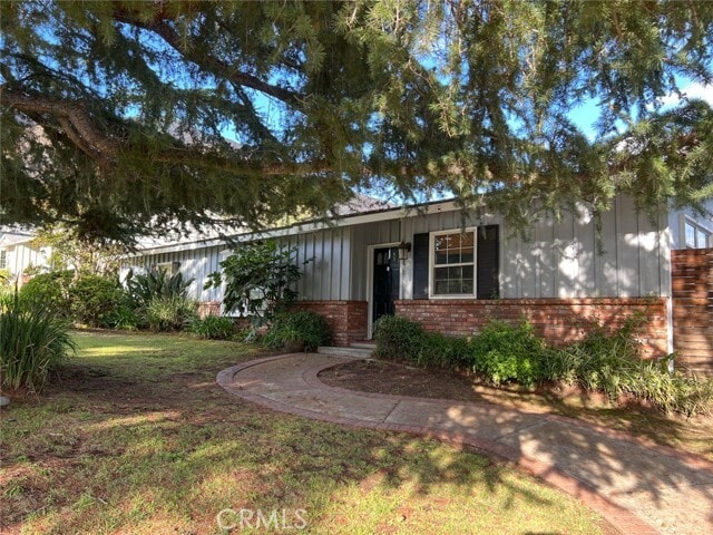 Photo - 462 Crestvale Dr