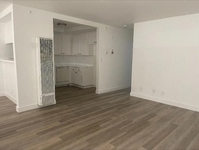 Photo - 13628 Kornblum Ave. Unit Apt 5