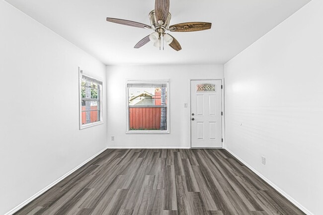 Photo - 1631 E 4th St Unit 1635 - 3