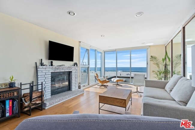 Photo - 7 Fleet St Unit 201