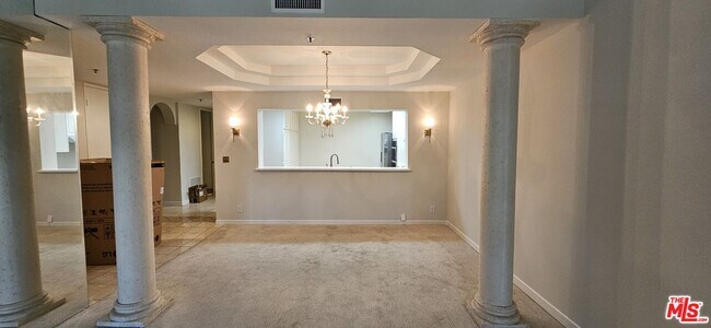 Building Photo - 2122 Century Park Ln Unit 210