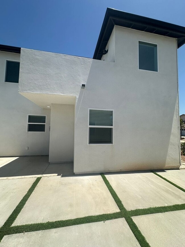 Building Photo - 202-204 Calla Avenue Unit 202