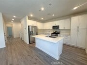Photo - 1014 W Buttercup Ln