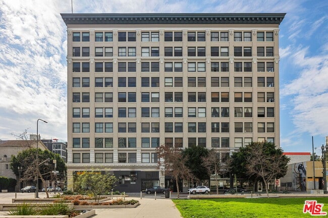 Photo - 108 W 2nd St Condo Unit 814