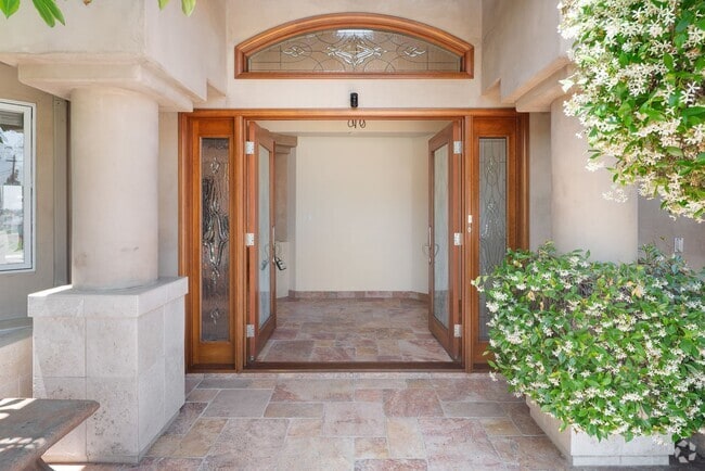 Building Photo - Custom Single Story in coveted Alvarado Es... Rental