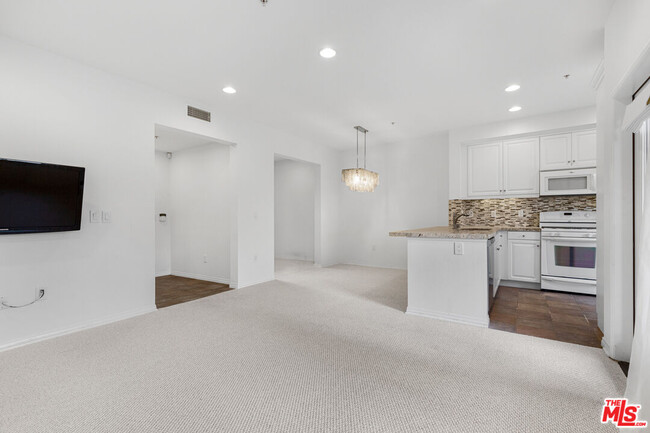 Photo - 6020 S Seabluff Dr Unit 301