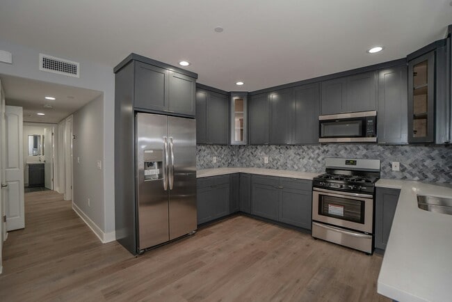 Photo - 7199 S La Cienega Blvd Unit 7201