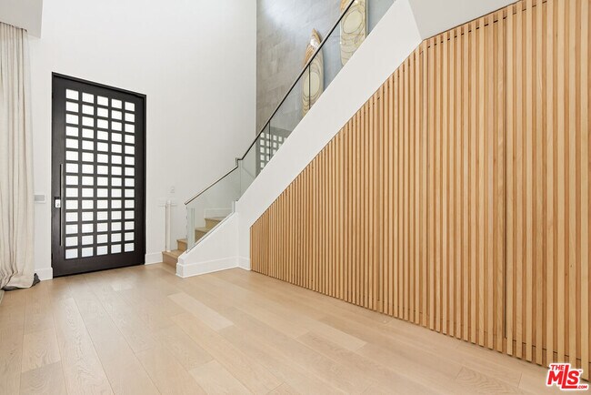 Photo - 5926 Firefly Pl