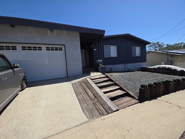 Photo - 1545 Linbrook Dr