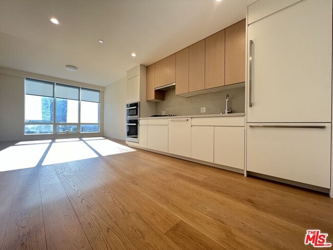 Photo - 877 Francisco St Unit 2610