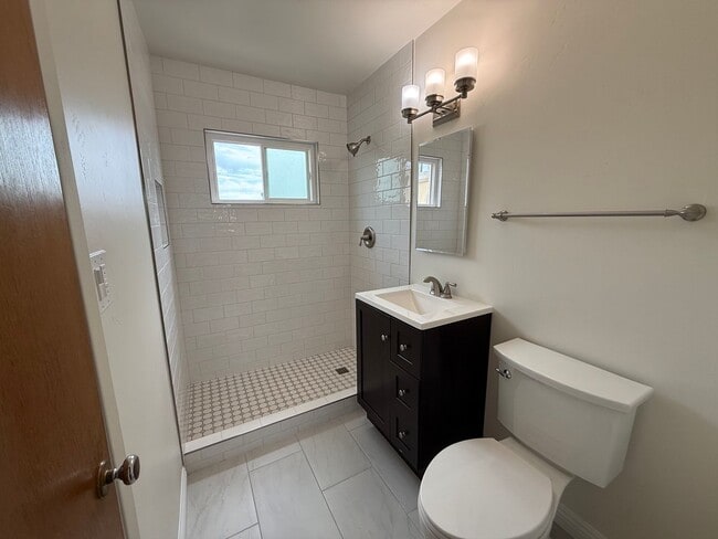 Photo - 1072 Lincoln Ave Unit 1072