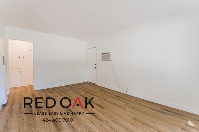 Photo - 7605 N Hollywood Way Unit A
