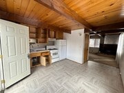 Photo - 2 Bedroom on Aeroplane! House