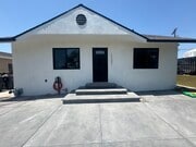 Photo - 1121 La Puerta St House
