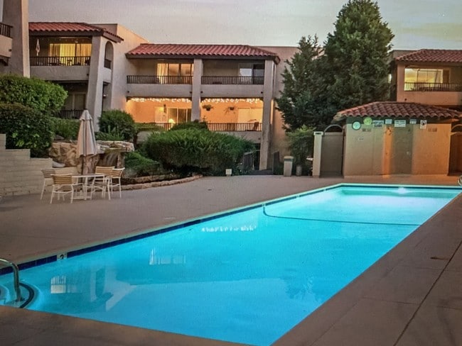 Photo - 2520 Clairemont Dr Unit 309