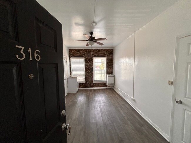 Photo - Toberman Apts.