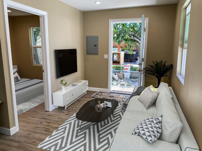 Photo - 824 Coronado Ter Unit 826