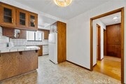 Photo - 983 W 10th St Apartment