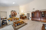 Photo - 31552 Agoura Rd