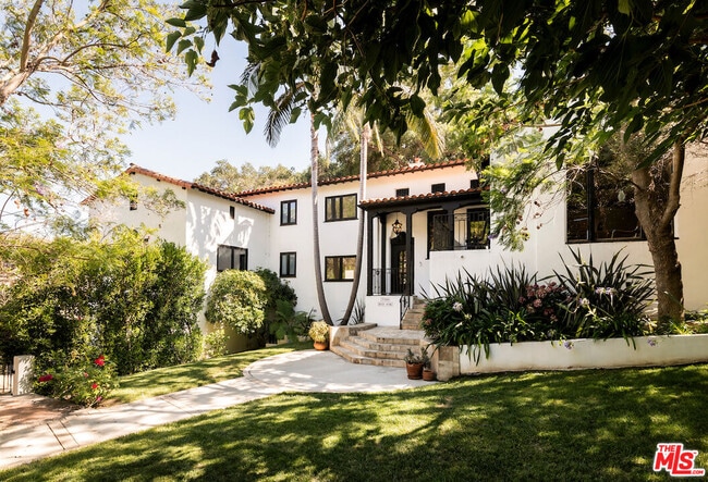 Photo - 5500 Red Oak Dr