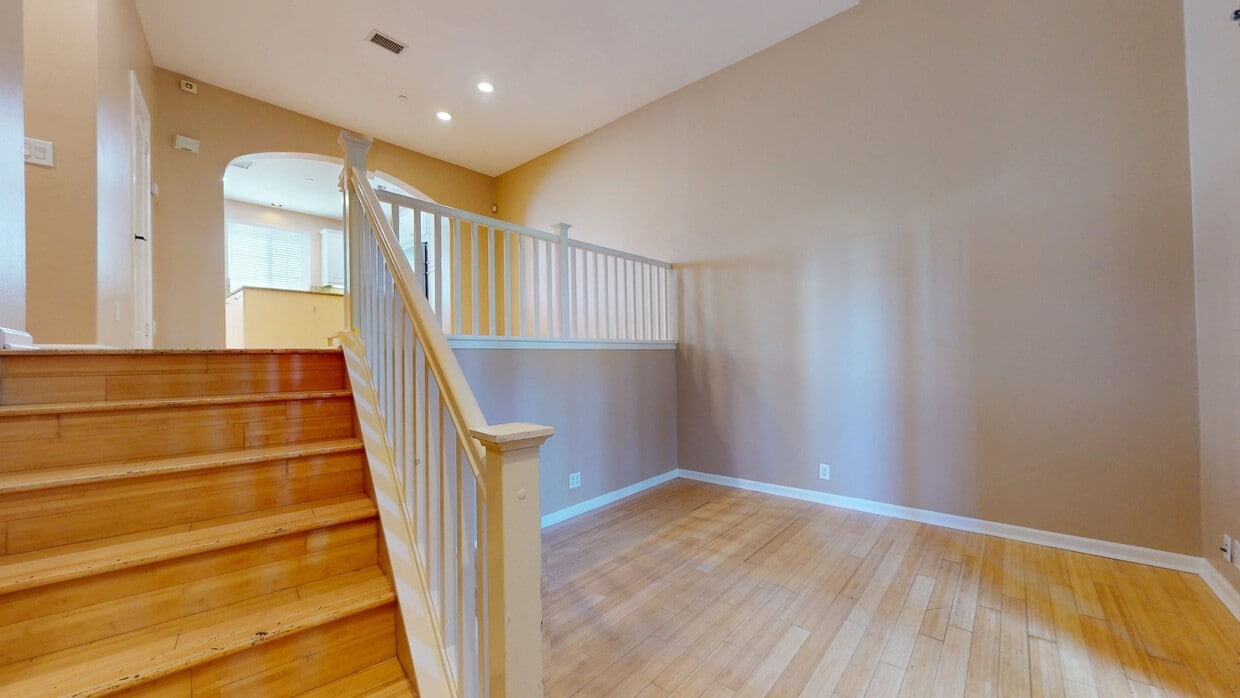 3D Tour - 1749 Grand Ave House