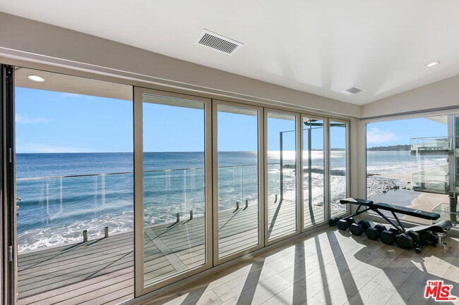 Photo - 25216 Malibu Rd