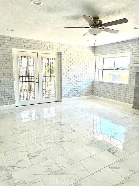 Photo - 1010 Douglas St