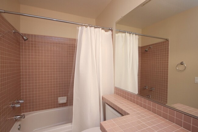 Photo - 1074 Rocton Dr