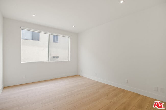 Photo - 10630 Wilkins Ave Unit 102