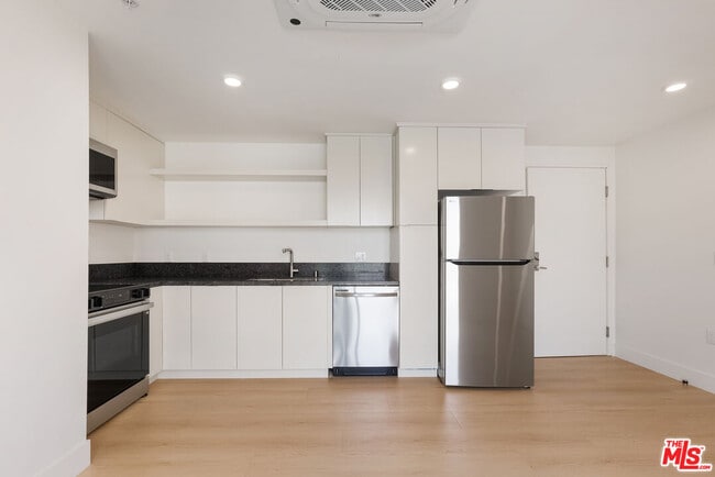 Photo - 8561 Belmont St Unit 2