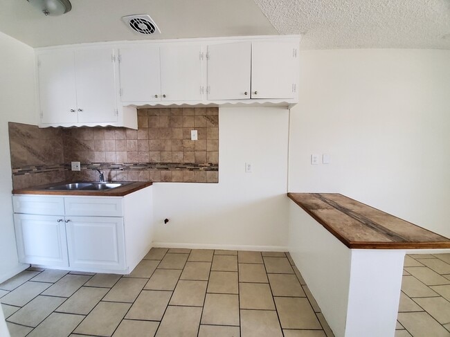 Photo - 4048 139th St Unit G
