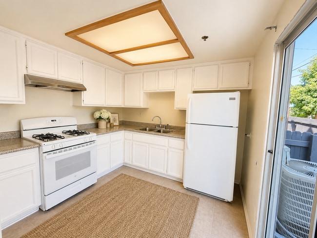 Photo - 1500 Abbot Ave