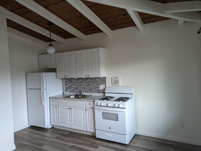 Photo - 7002 Linda Vista Rd Unit 18