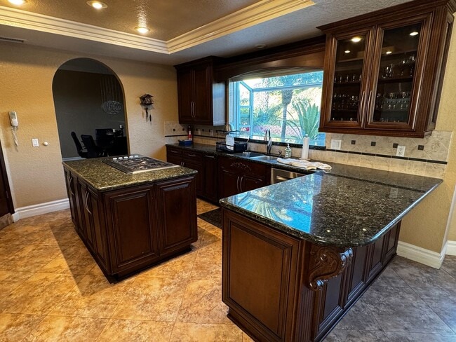 Photo - Custom Estate