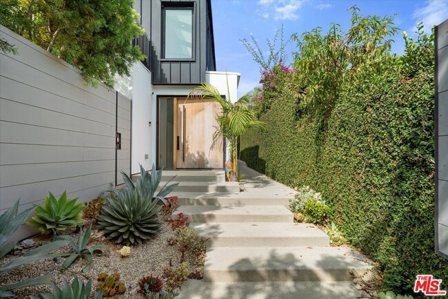 Photo - 627 Sunset Ave