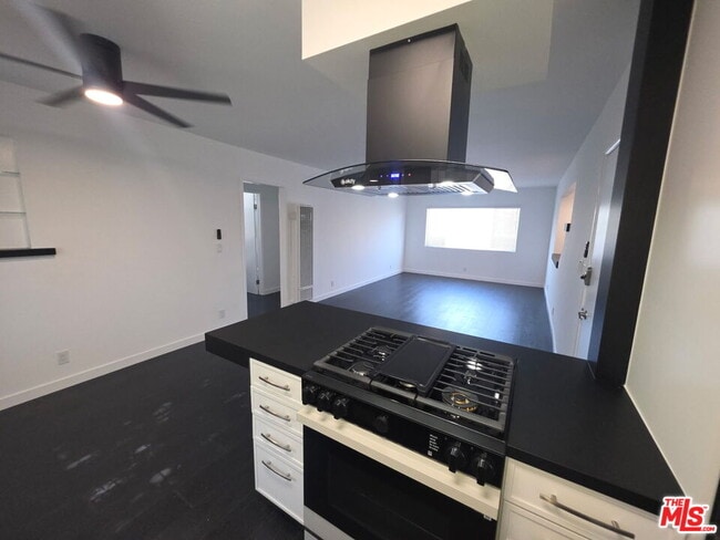 Photo - 525 Broadway St Unit 4