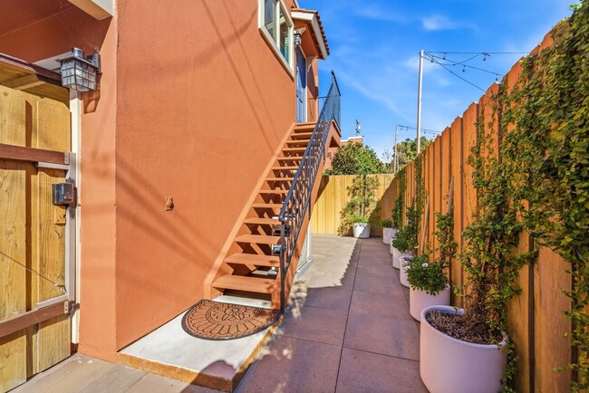 Photo - 314 E Palmyra Ave Unit 316