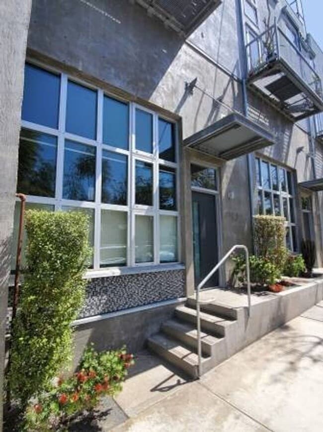 Photo - 5-Story UNIQUE Industrial Townhome - 3BD/4BA - w/ Open Floor Plan, Lots of Natural Light! - Secur...