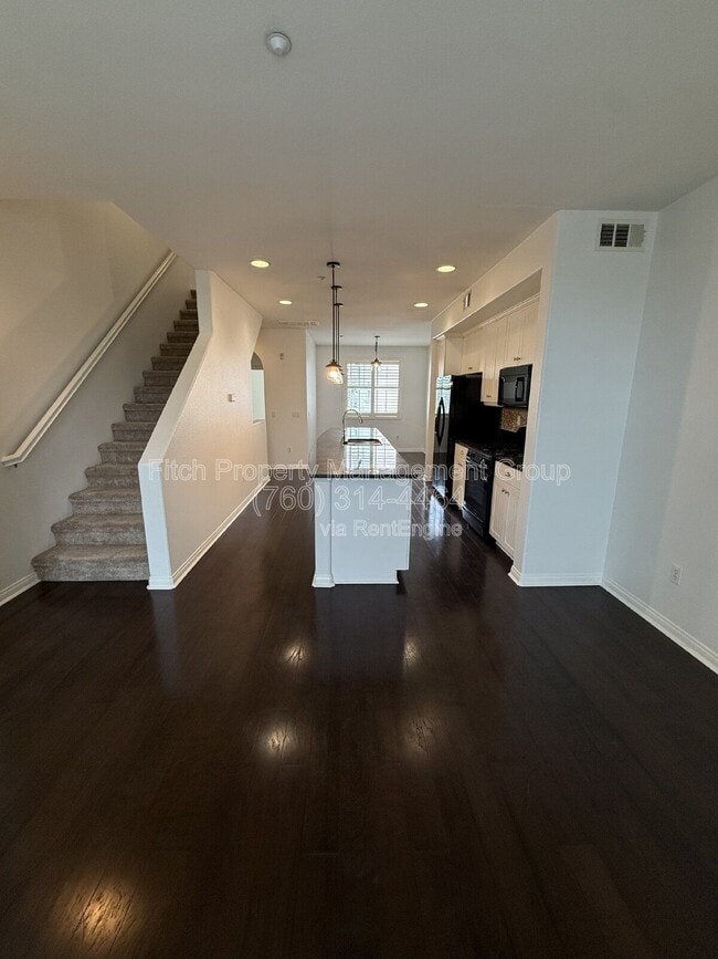 Building Photo - 815 Harbor Cliff Way Unit 244