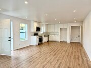 Photo - 384 Hargrave St