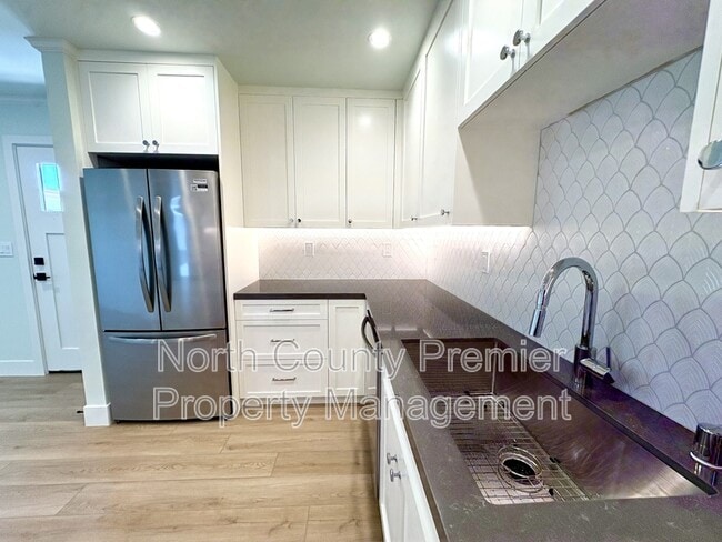Photo - 4673 32nd St