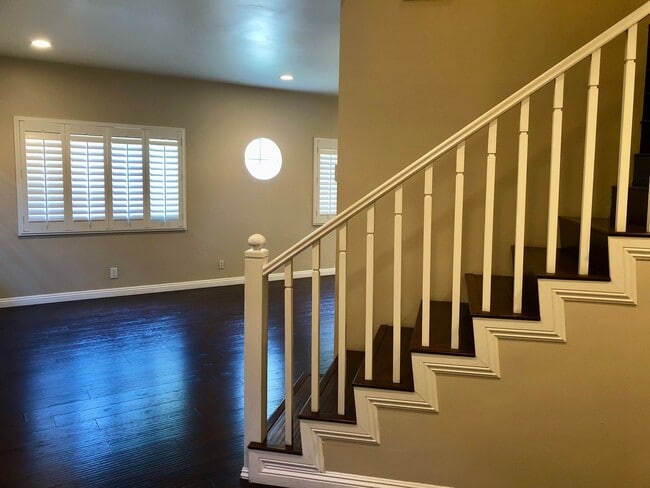 Building Photo - 2402 34th St Unit A