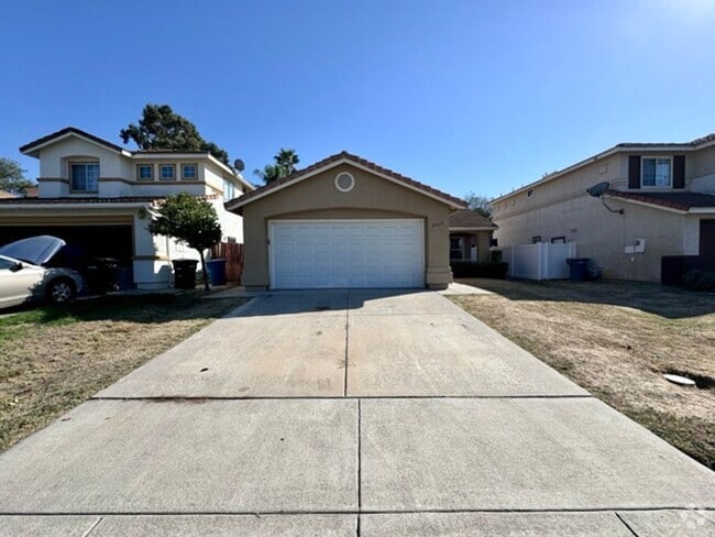 Building Photo - 3 bedroom Temecula home available for LEASE!