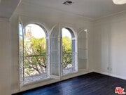 Photo - 619 S La Brea Ave Unit 2nd Floor